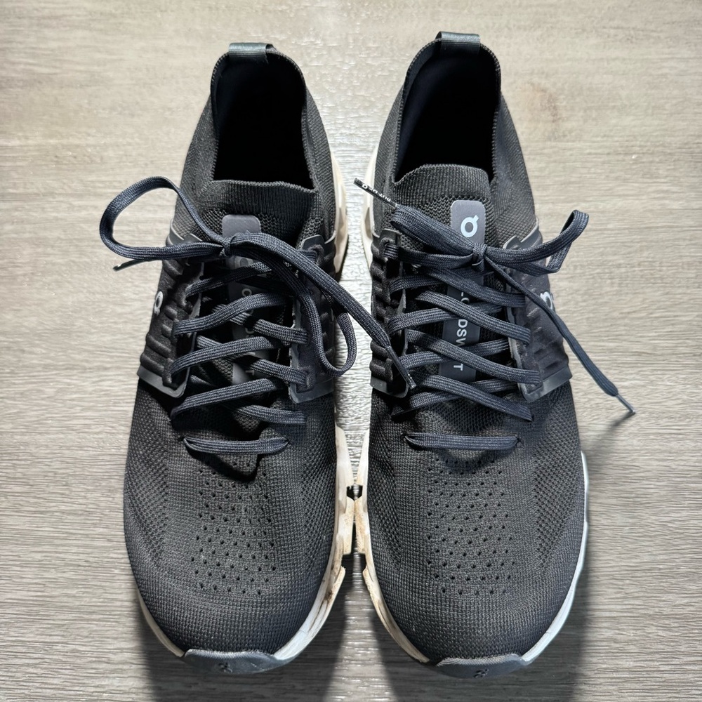 On Running Cloudswift Black And White Tennis Shoes Sneakers 11.5 - Picture 2 of 14
